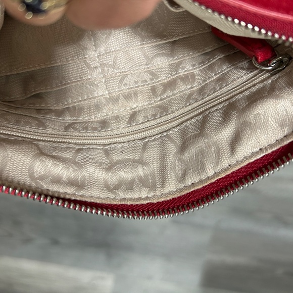 Michael Kors Bespoke Red Suede Fringed Crossbody Bag NWOT - Picture 8 of 13